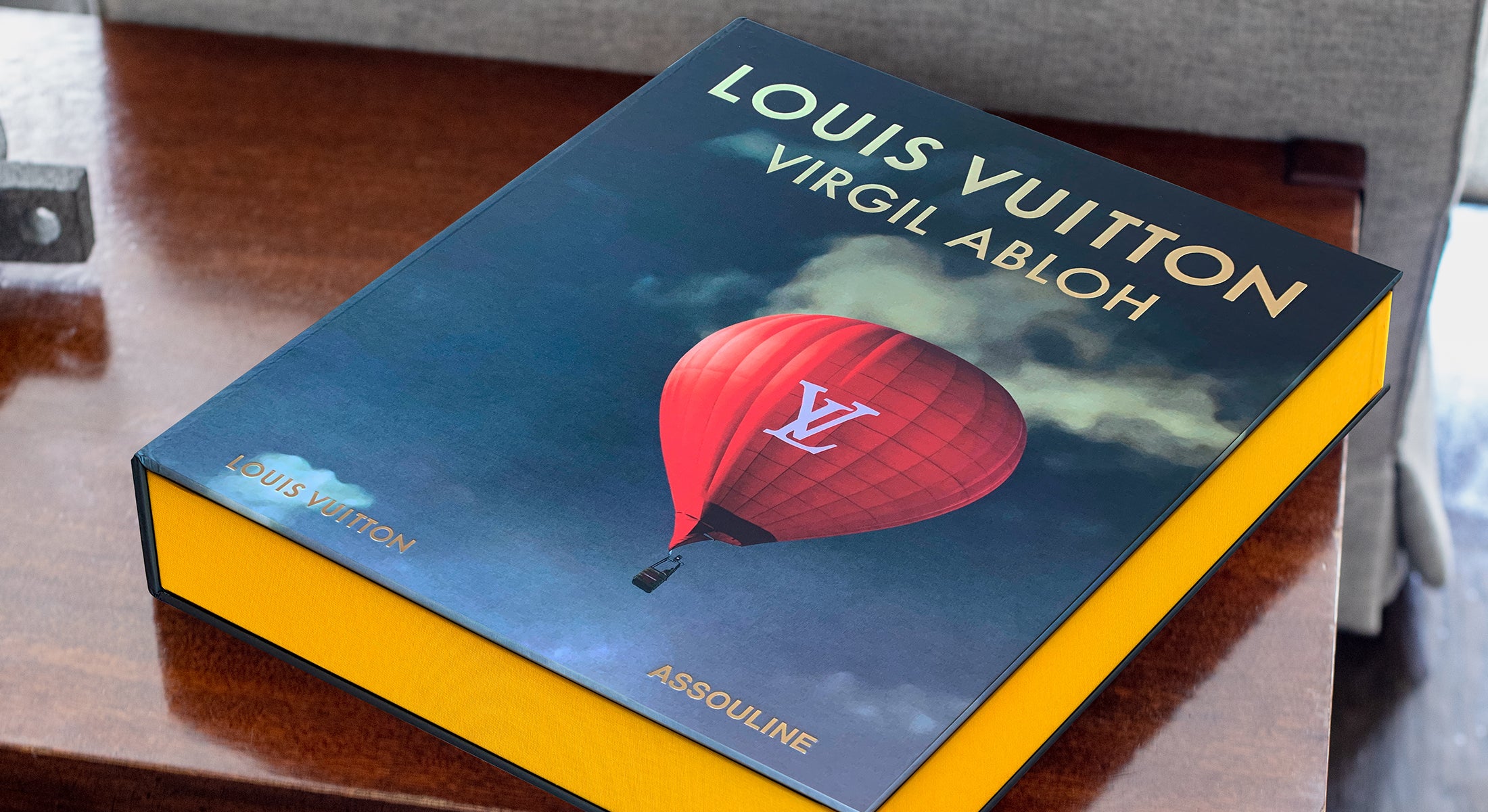 Louis Vuitton: Virgil Abloh (Classic Cartoon Cover) - Assouline